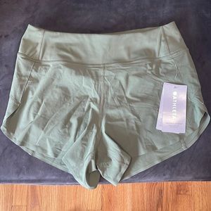 Athleta Run WithIt 3.5 Short Green